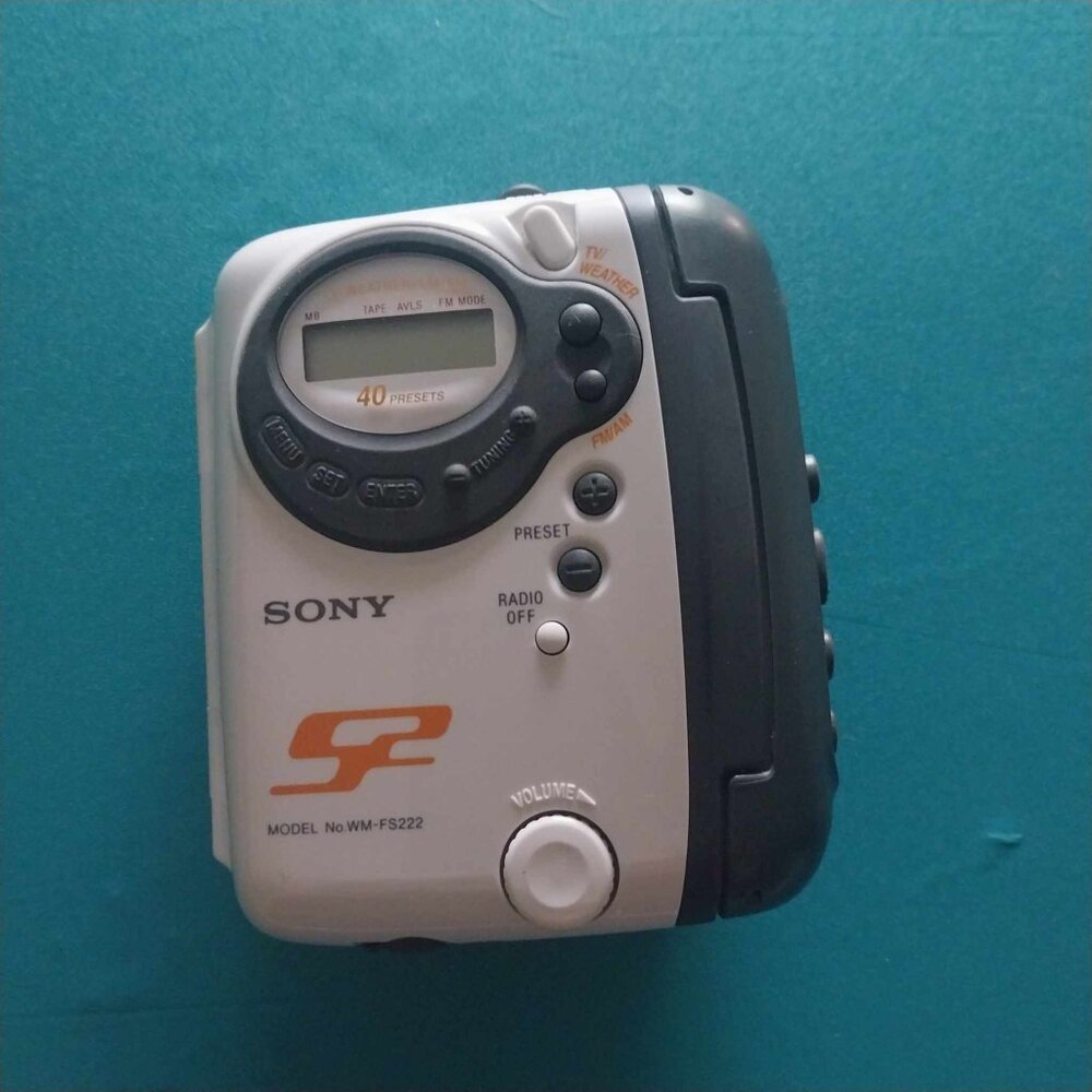 Sony WM-FS555 S2 Sports Walkman Early 2000s - White Gray Orange